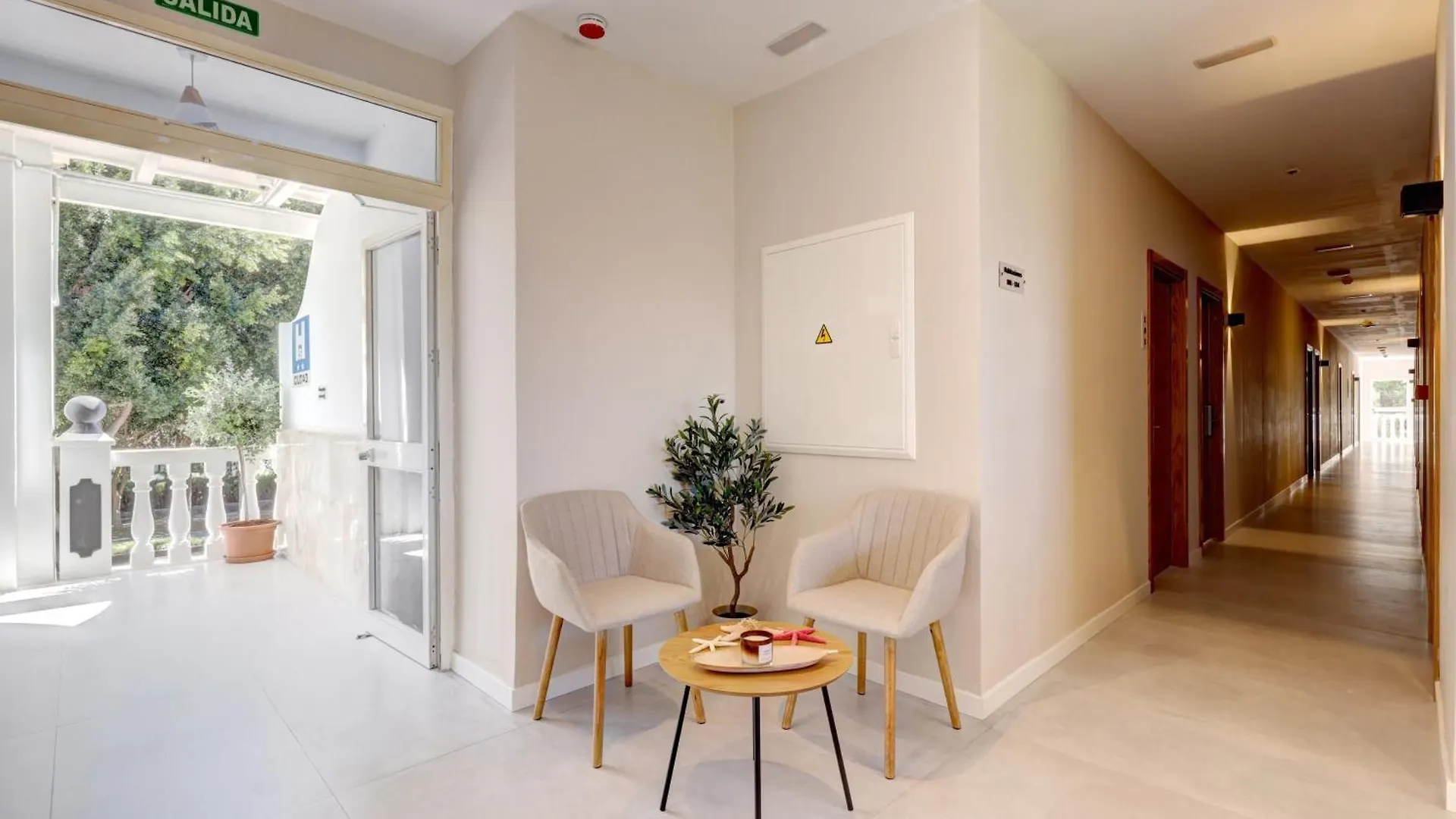 Guest house Hostal Puerta Almar Estepona