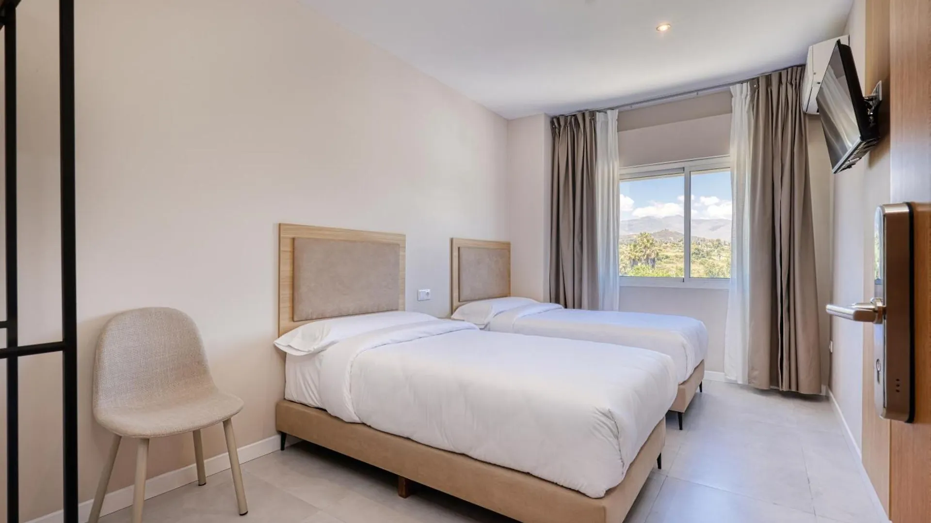 Hostal Puerta Almar Estepona 0*,  Spain