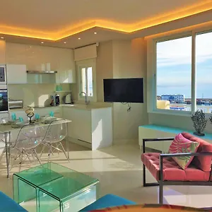 Fabulous In Front Of Sea & Marina With Incredible Views Apartment