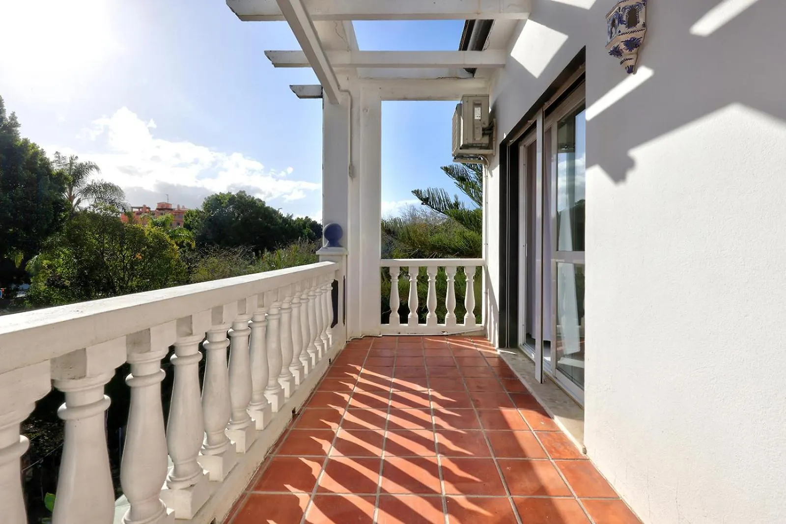 Guest house Hostal Puerta Almar Estepona