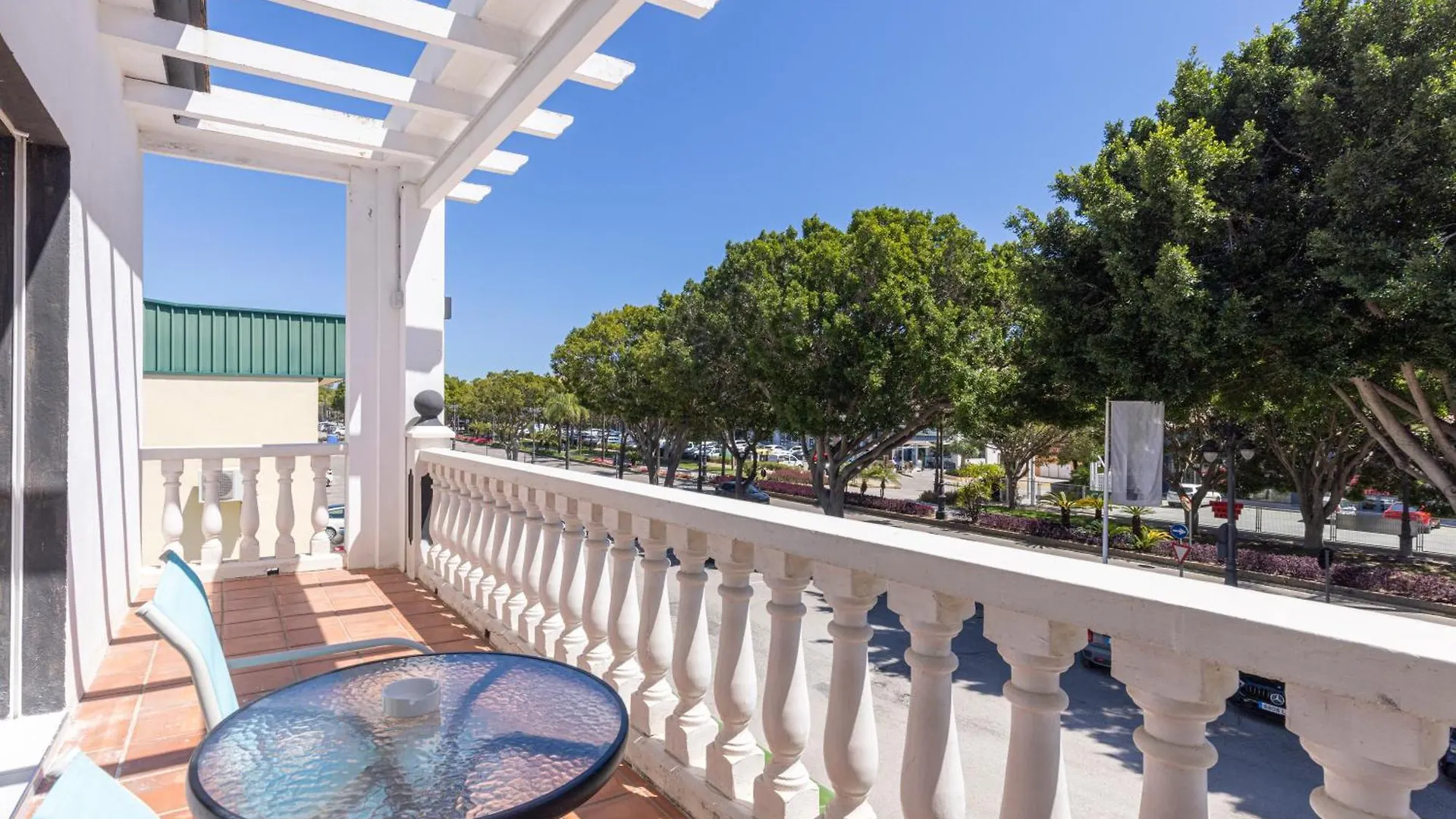 Guest house Hostal Puerta Almar Estepona