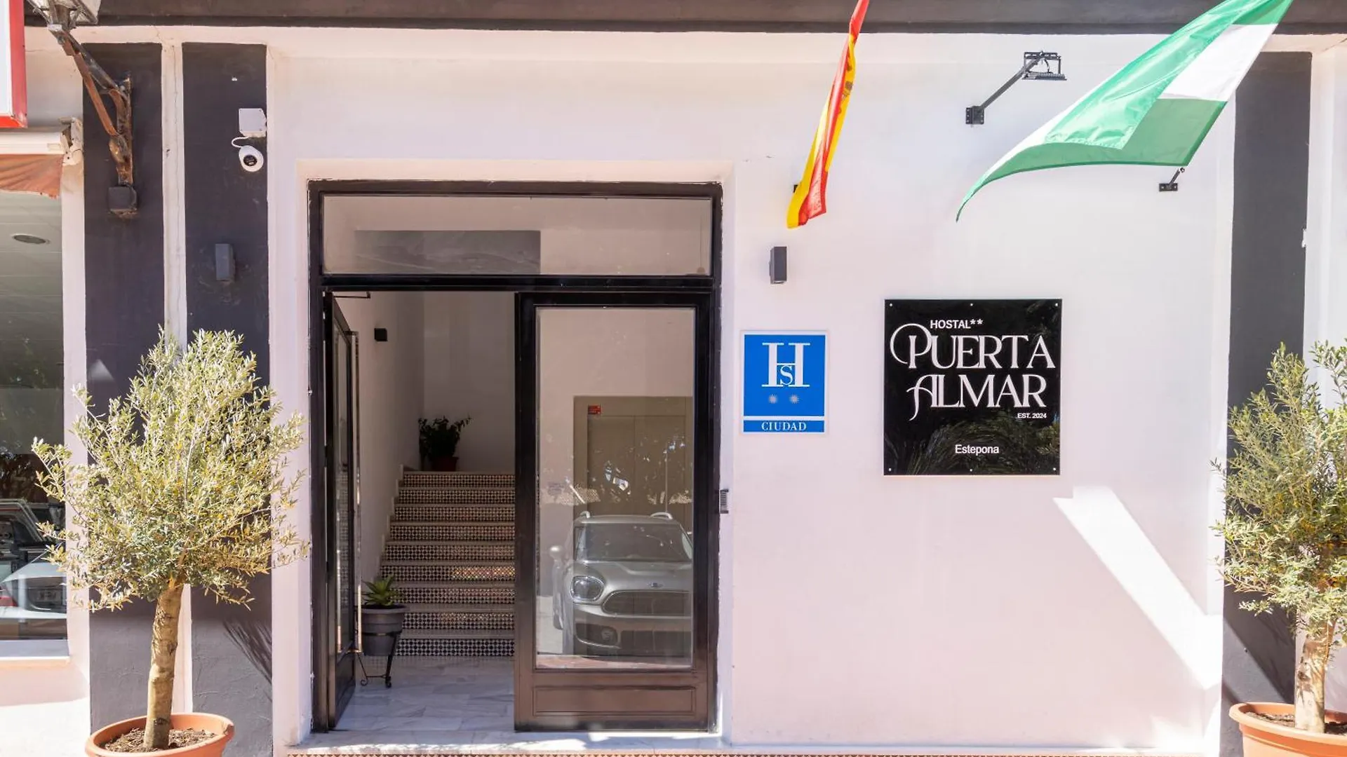 Guest house Hostal Puerta Almar Estepona