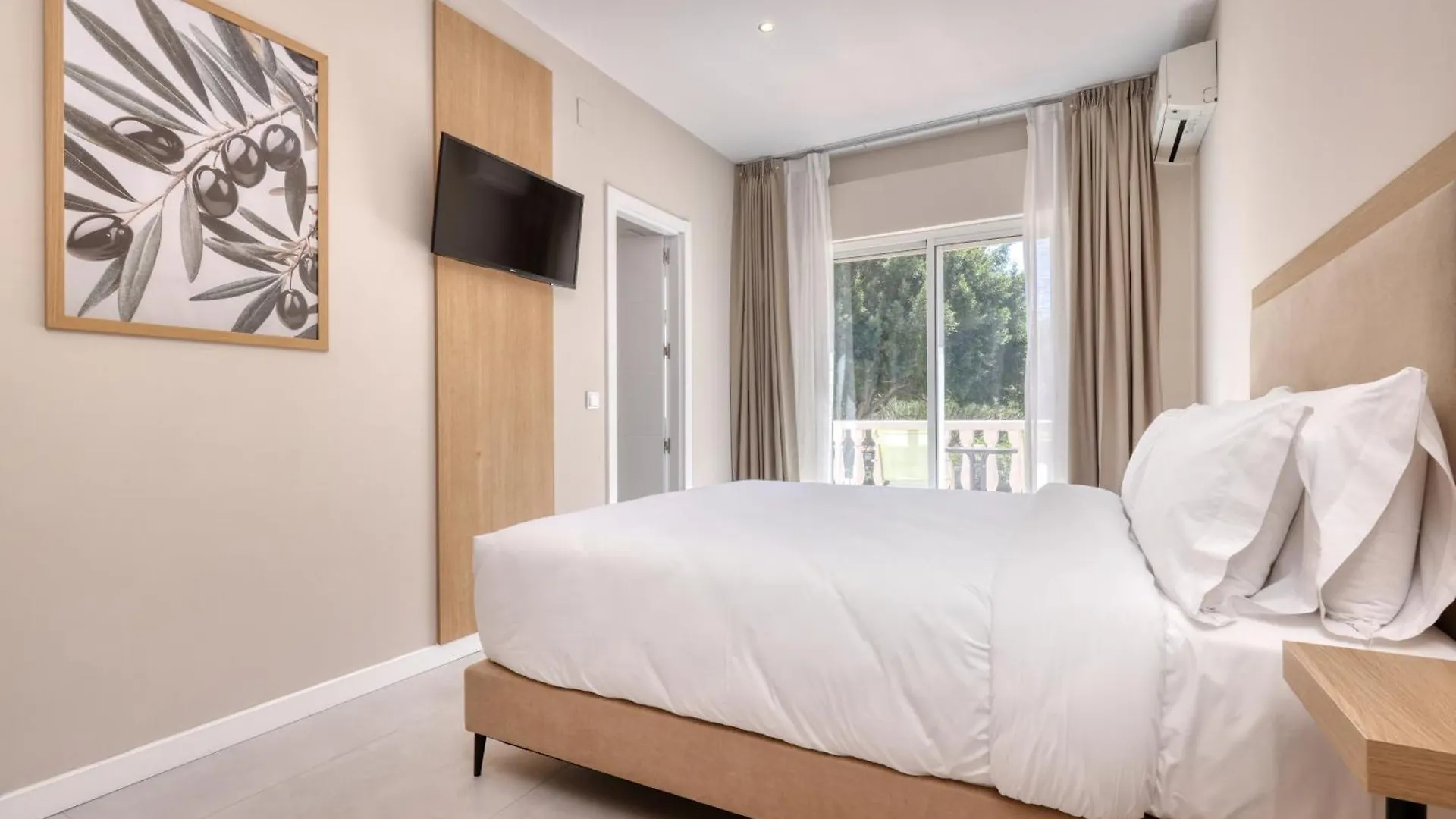 Hostal Puerta Almar Estepona Spain